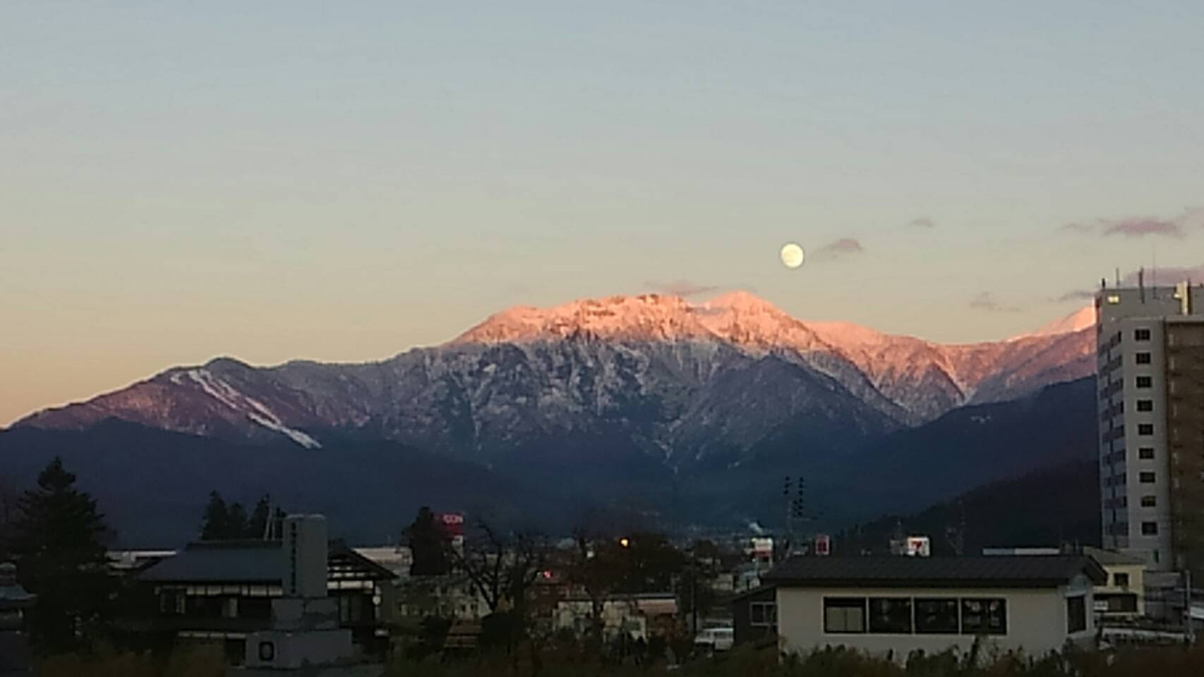 月と八海山