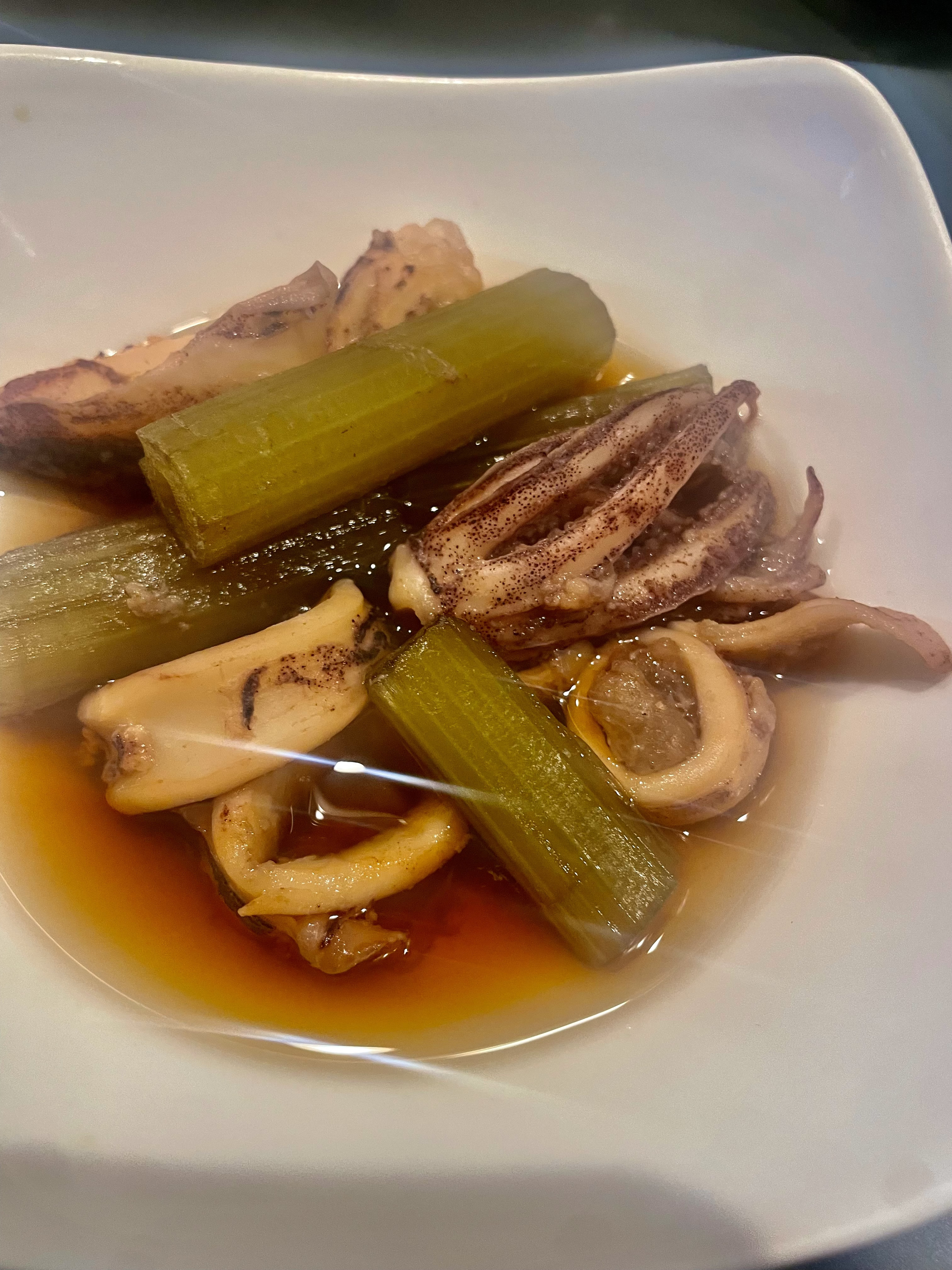 春の味覚満載！剣先イカとフキの絶品煮付けが登場