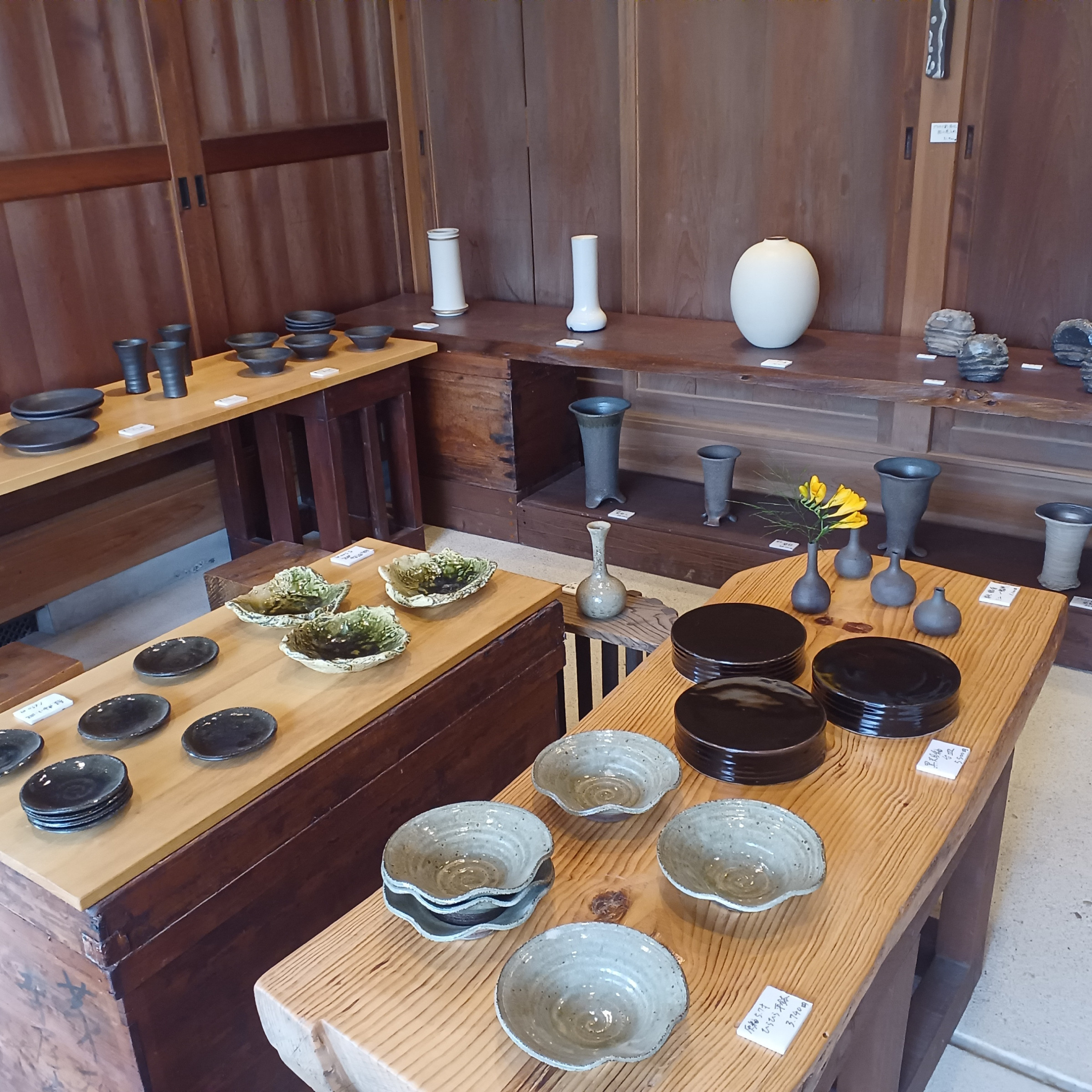 作品展示場 「器ギャラリーヤマモト」