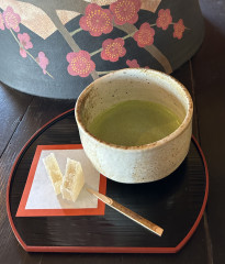 抹　茶　（小倉山）　菓子付