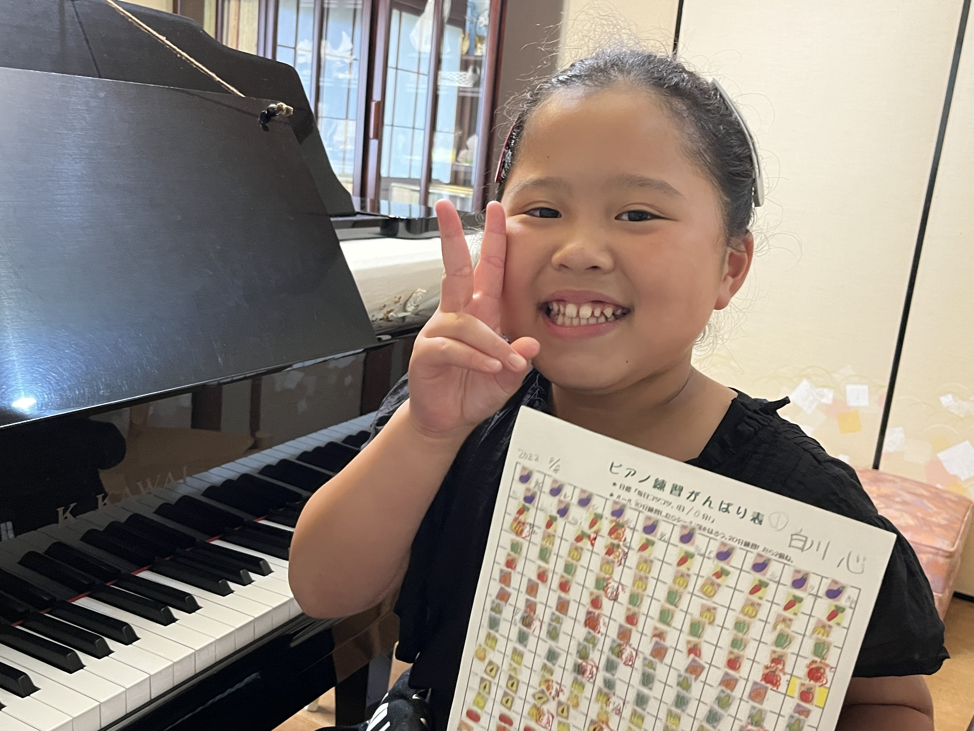 ❤「練習がんばりひょう達成❣」小学生の女の子（東松山市、竹内ピアノ教室」