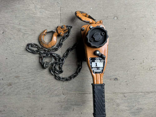 新商品のご案内です！1tレバーブロック