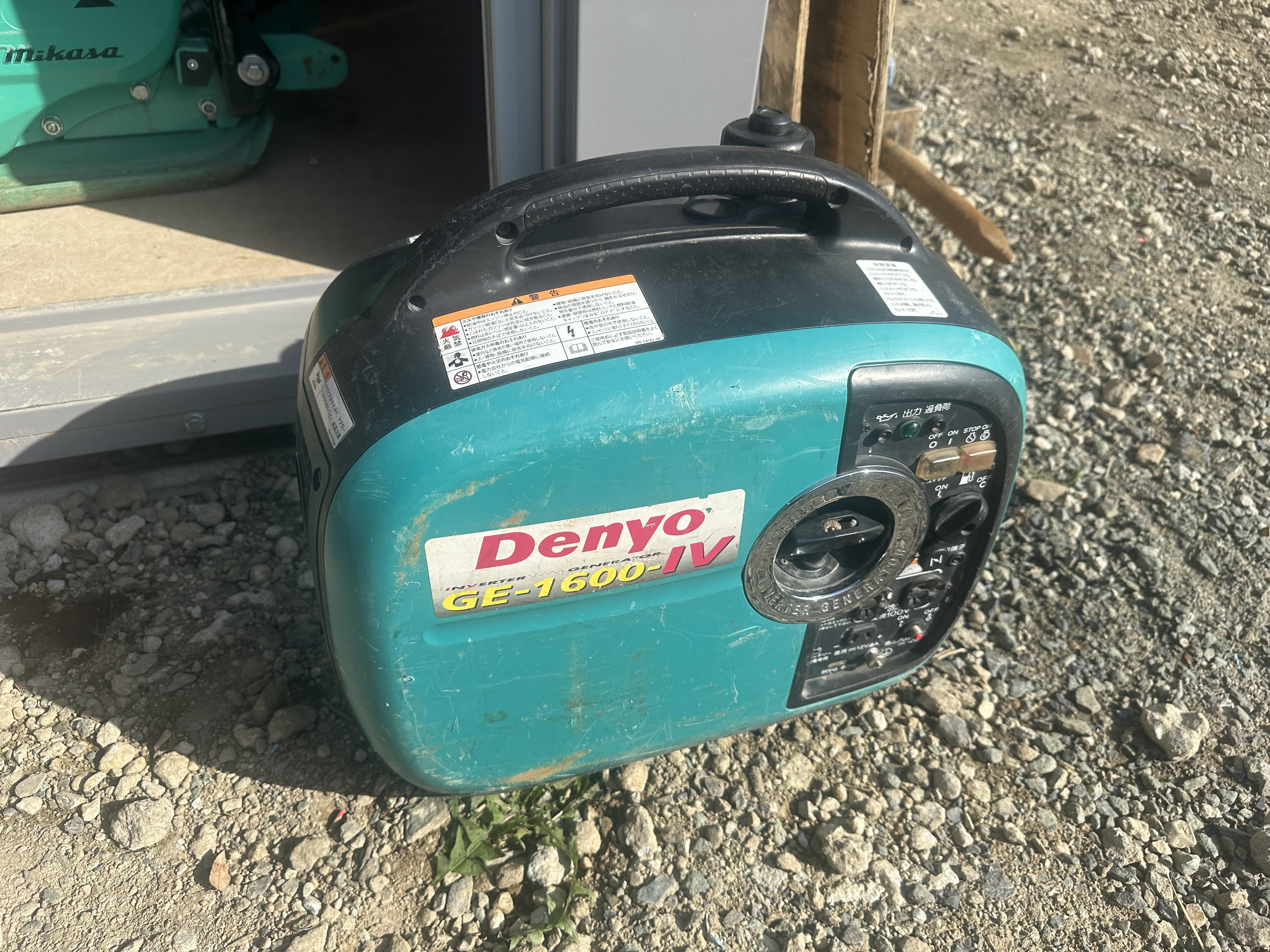 東京都のお客様より発電機、ハツリ機のレンタルご依頼を頂きました。