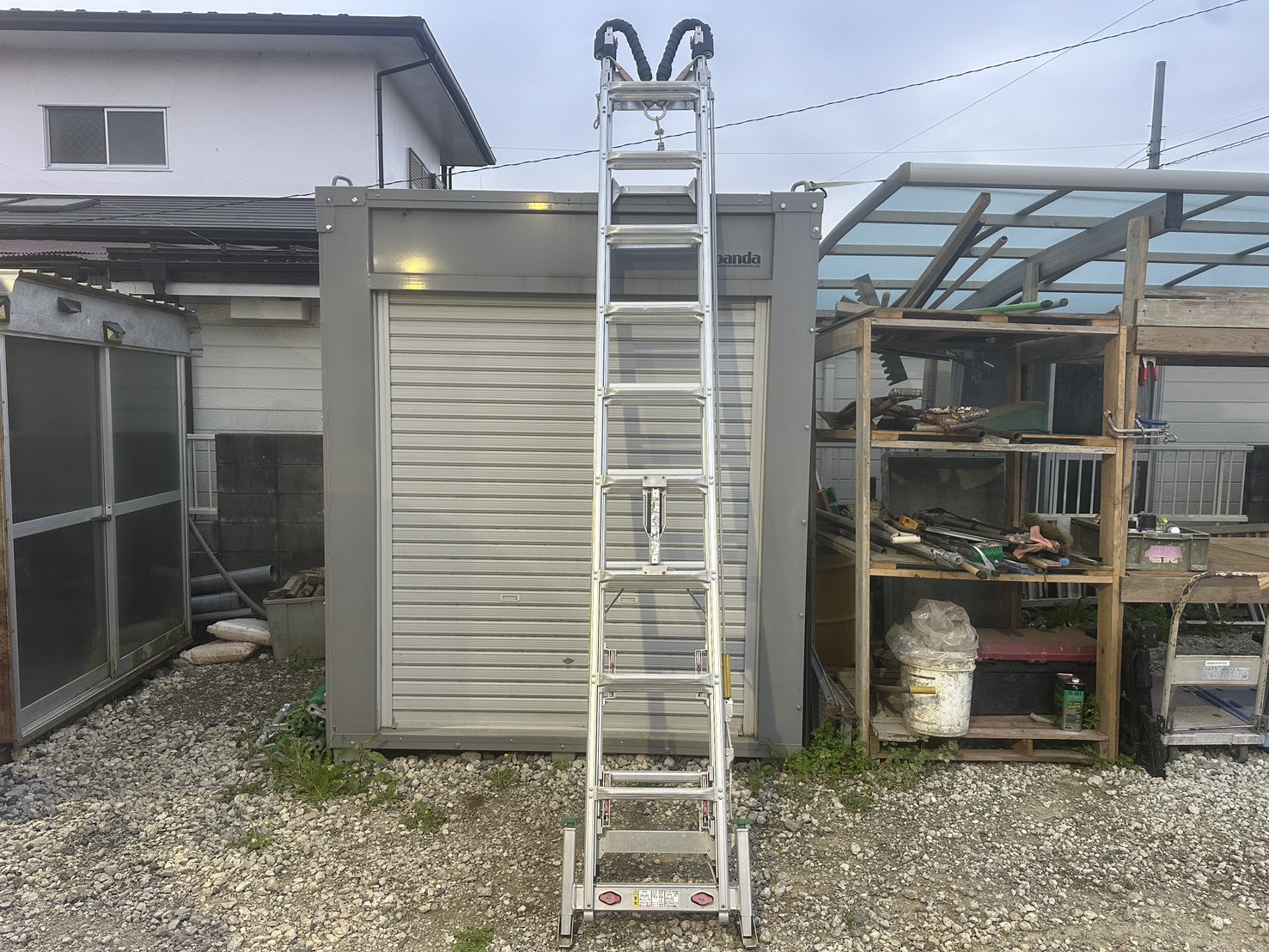 千葉県のお客様よりナカオ3連梯子レンタルのご依頼を頂きました。