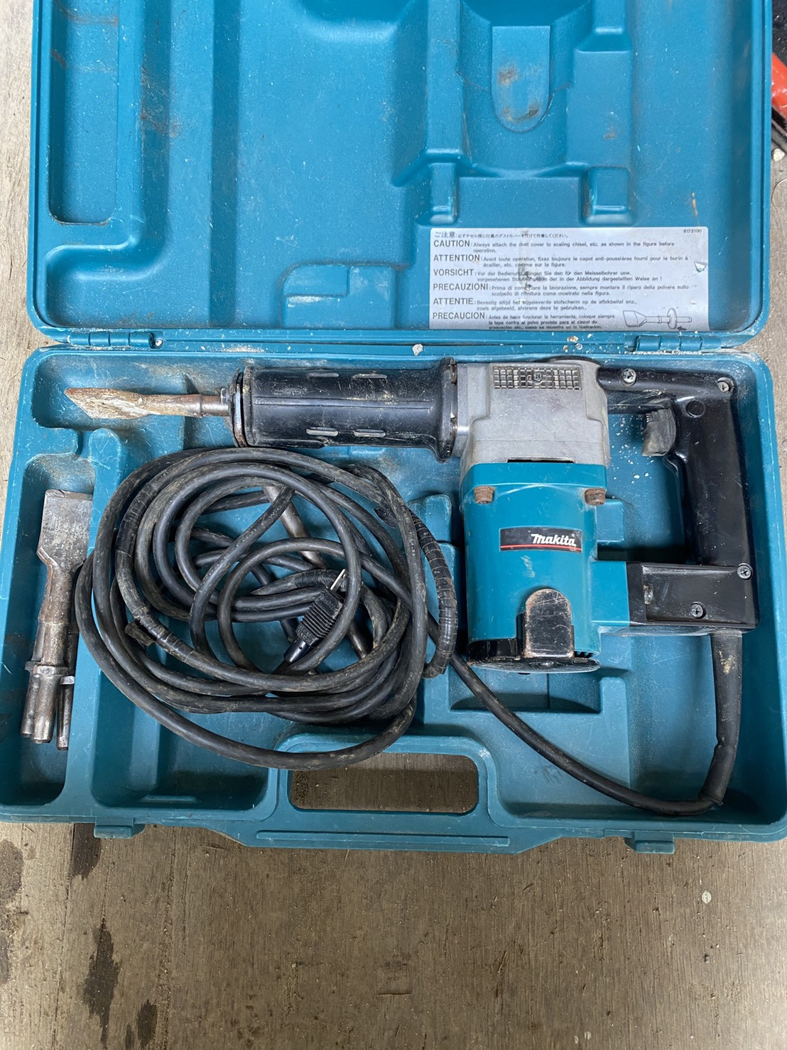 つくば市のお客様よりタイルハツリ機のレンタルご依頼を頂きました。