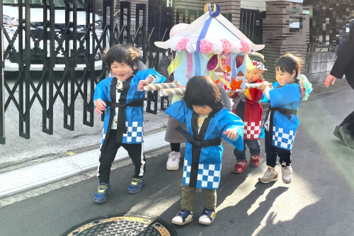 新春祭り おみこし「わっしょい」かついだよ!