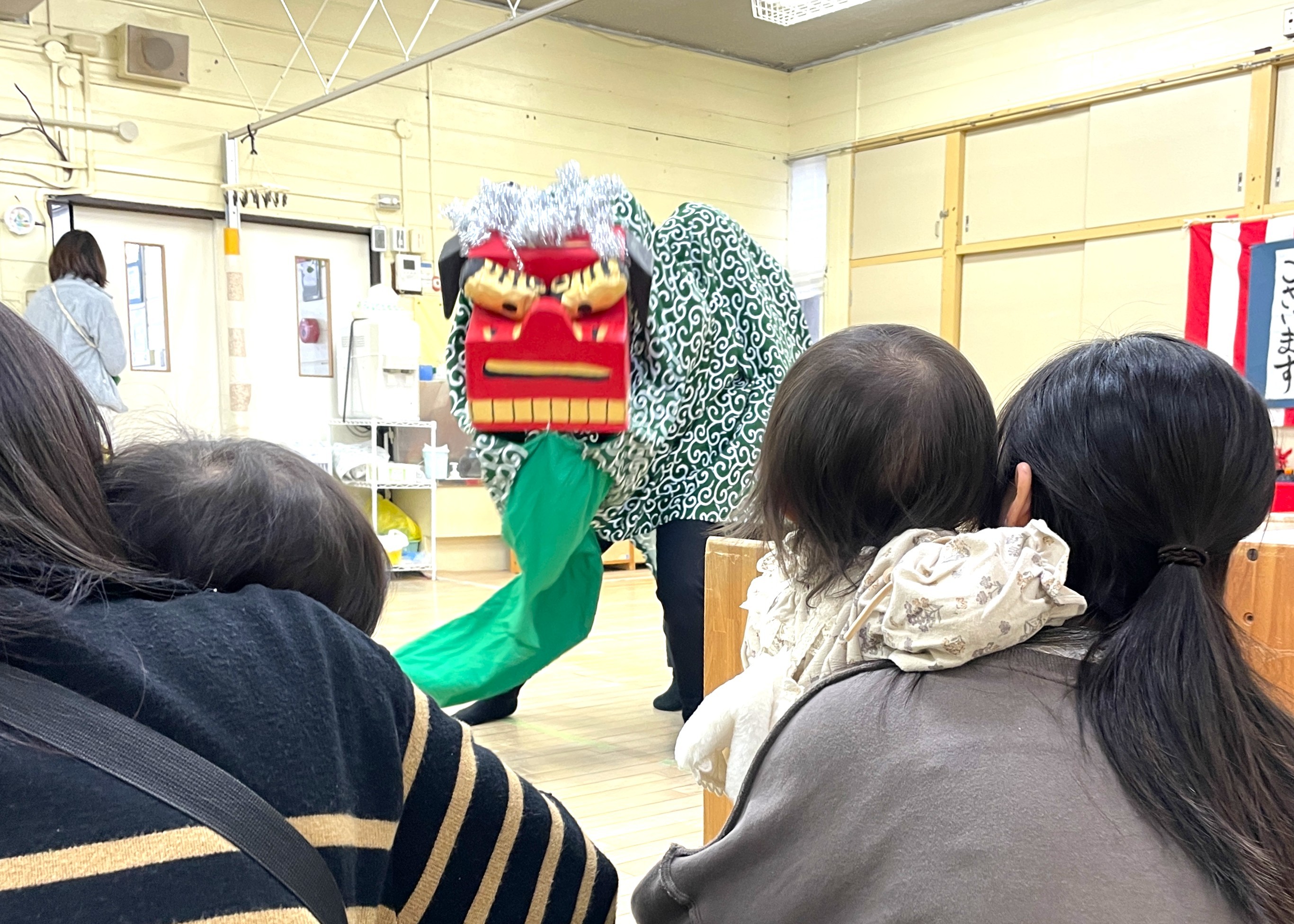 保育園の新年子ども会に行ったら獅子舞いが見れました！