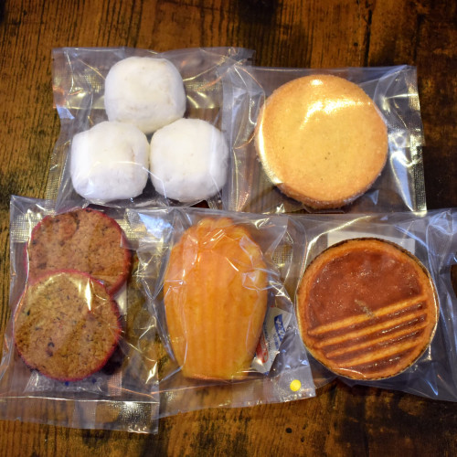 中の商品