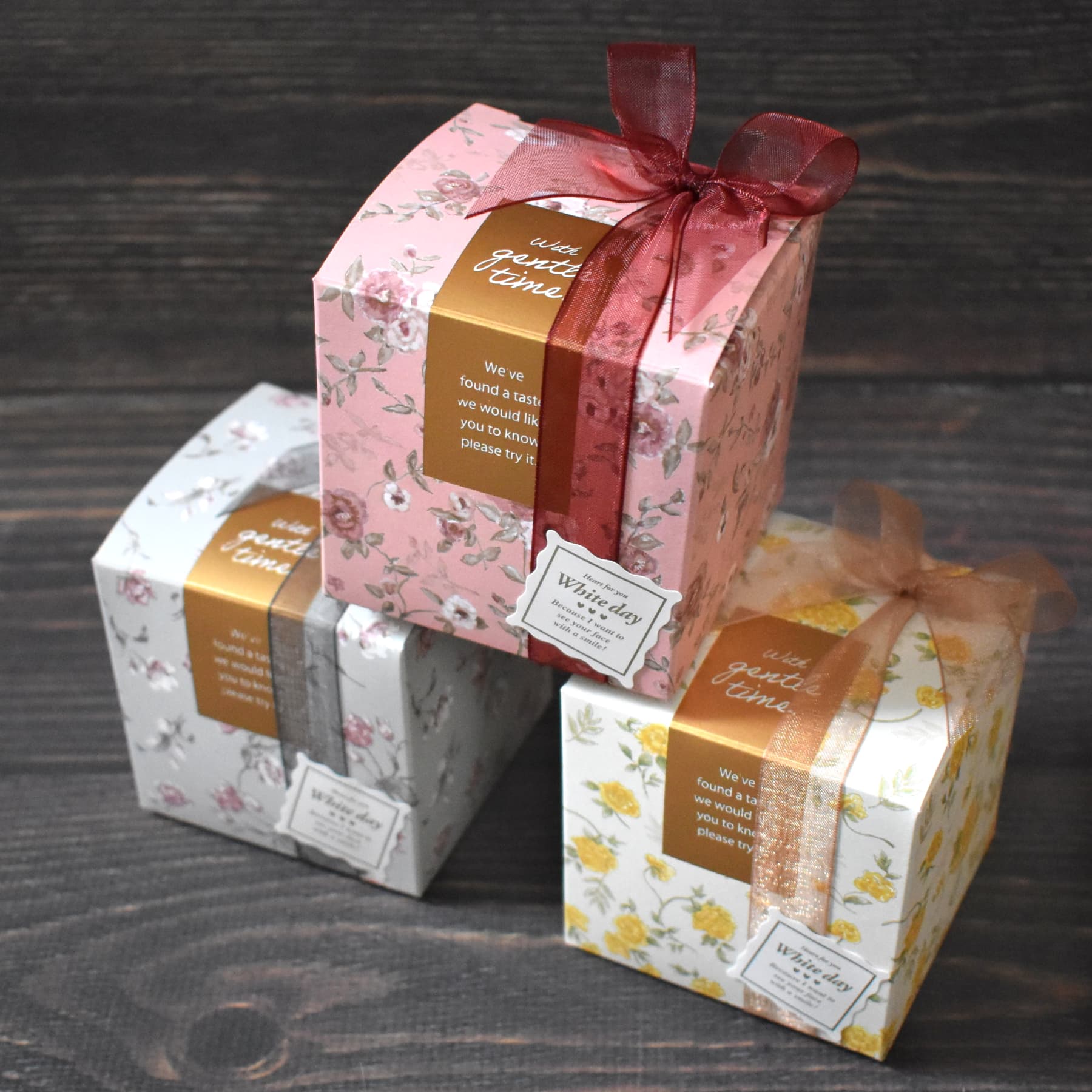 キューブボックス