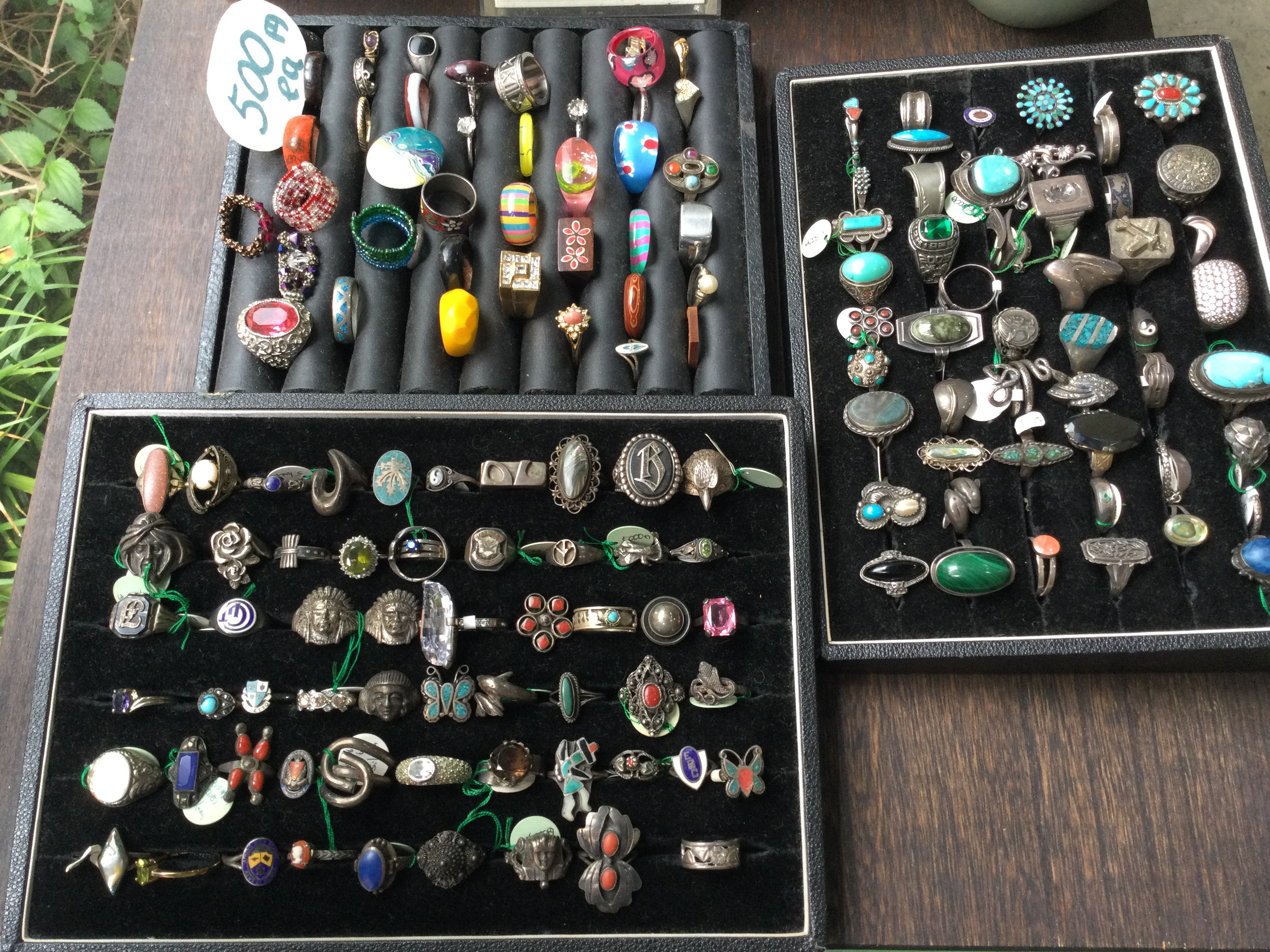 商品案内 > アクセサリー - Antique & Vintage Shop ロバーツ in