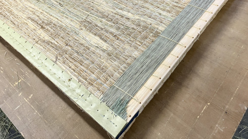 技能グランプリの技法である頭板を締め直して角を強固に仕上げた畳