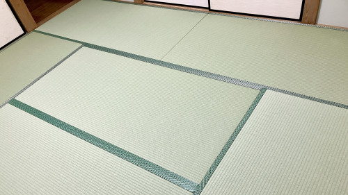 桐生市錦町の現場で施工したダイケン和紙表の新畳。メンテナンス性に優れた畳表です