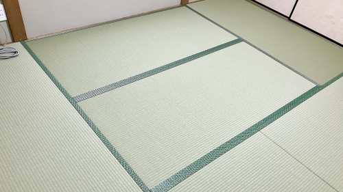 桐生市錦町のリノベーション現場。一級技能士が正確に仕立てた新畳の納品完了