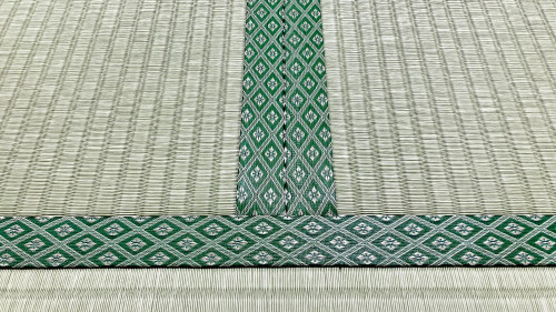 高田織物の巴No.1畳縁。鮮やかなグリーンが和紙表に映える美しい仕上がりです