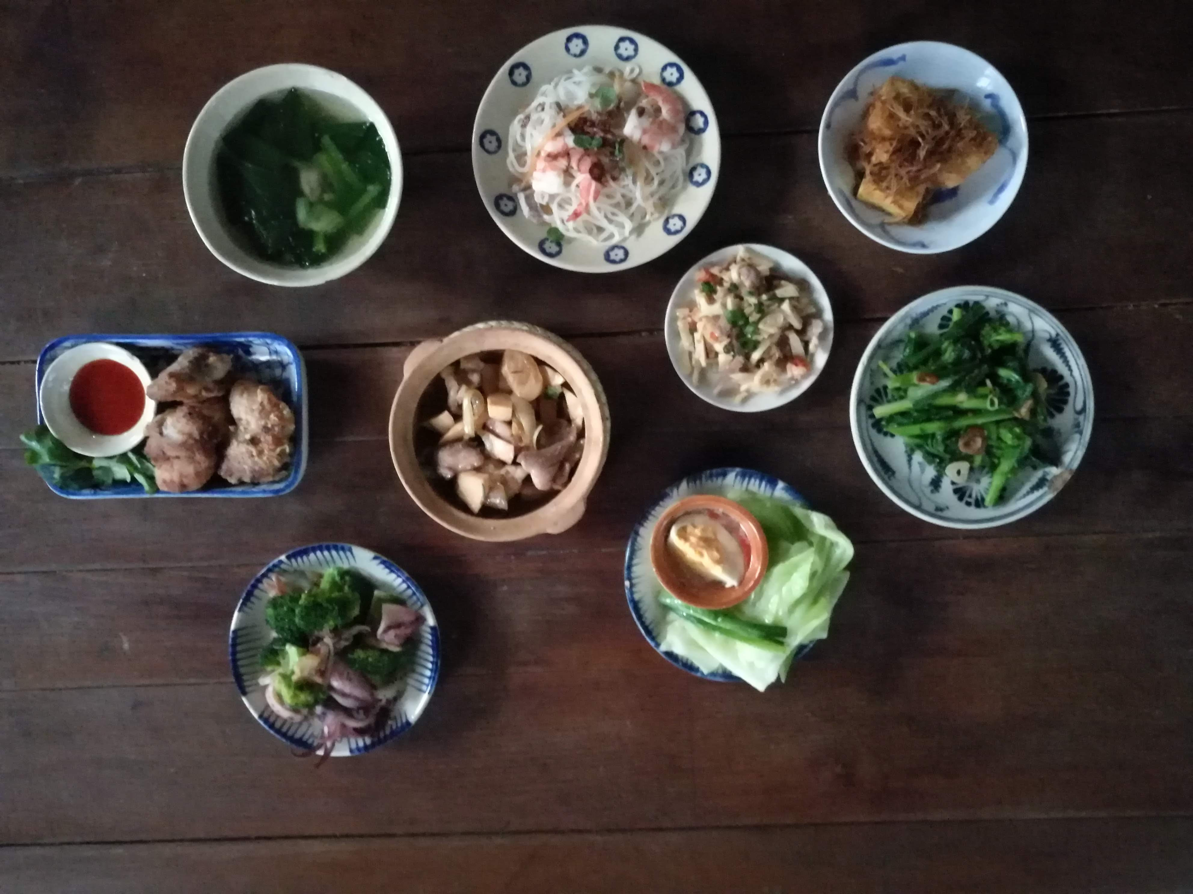 ヌクマムとナンプラーの違いって？　ヌクマム1本あればレッスン　簡単ベトナム家庭料理を色々。