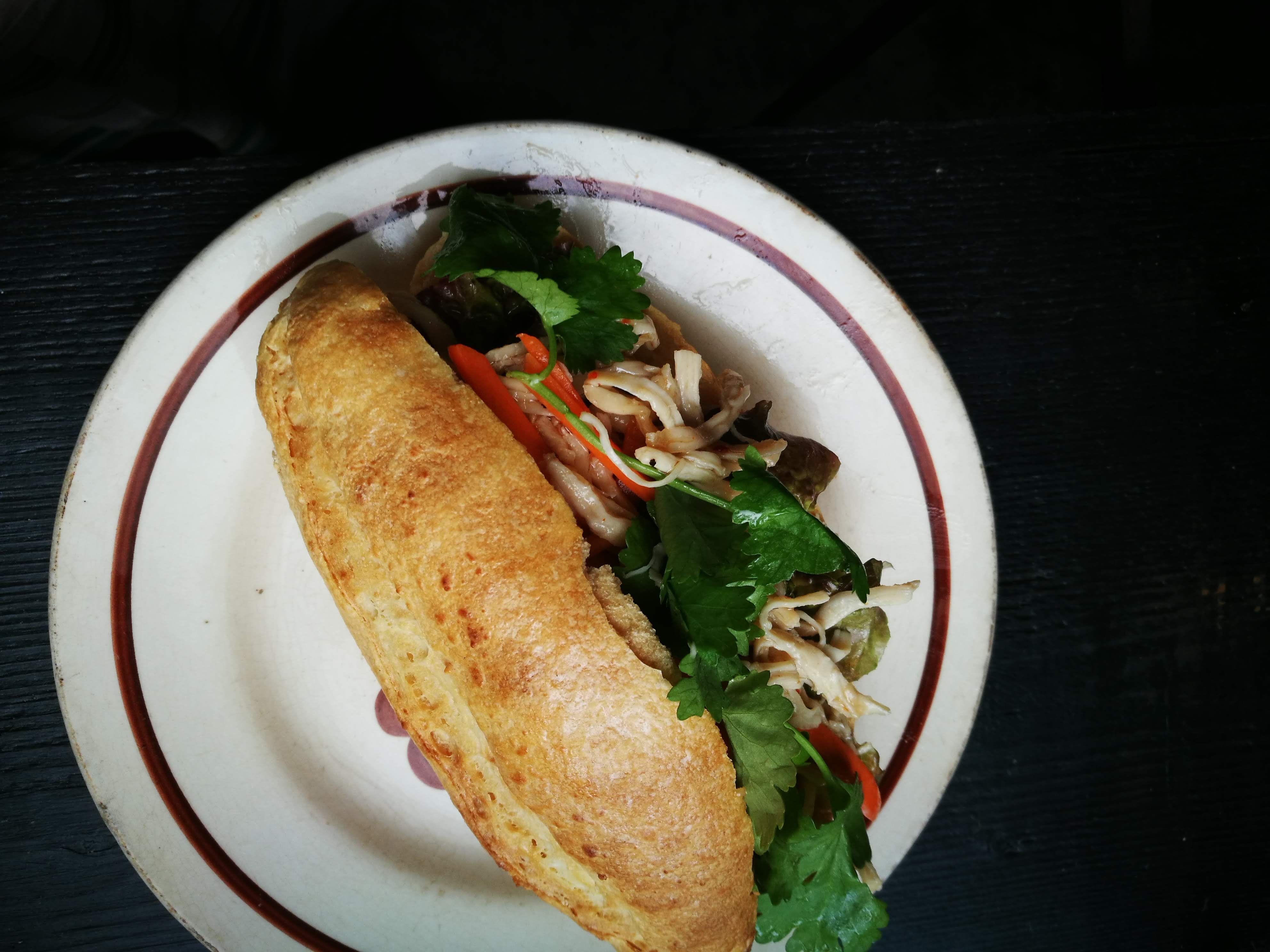 堺　八六八ビルで　バインミーのセットメニューのレッスン