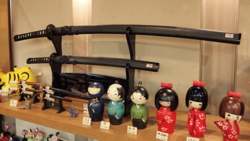 日本刀（模造刀）のお飾り | 京都 河原町「趣味の和雑貨かつらぎ」のブログ