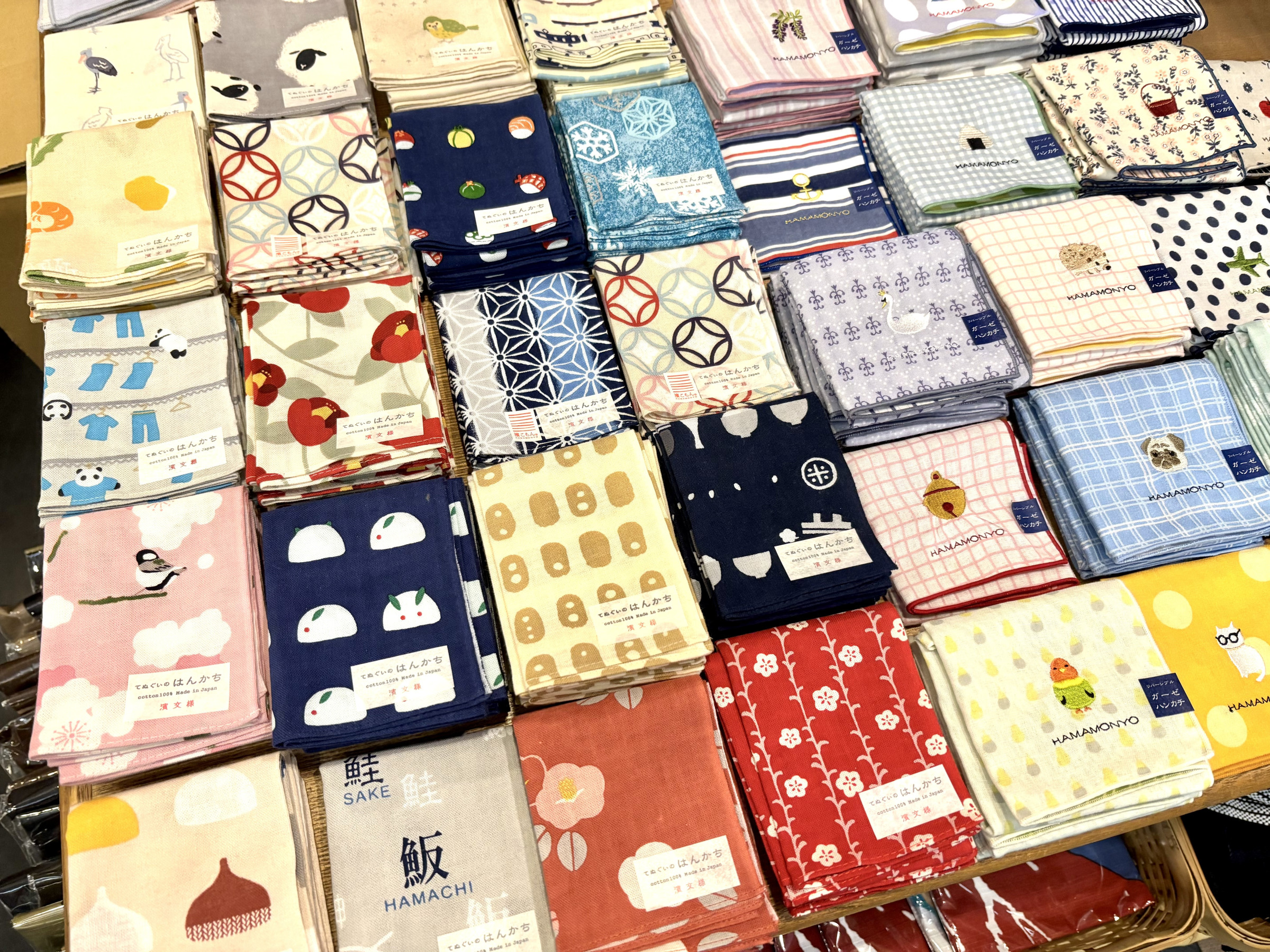 季節柄のハンカチ各種