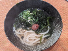 梅わかめうどん