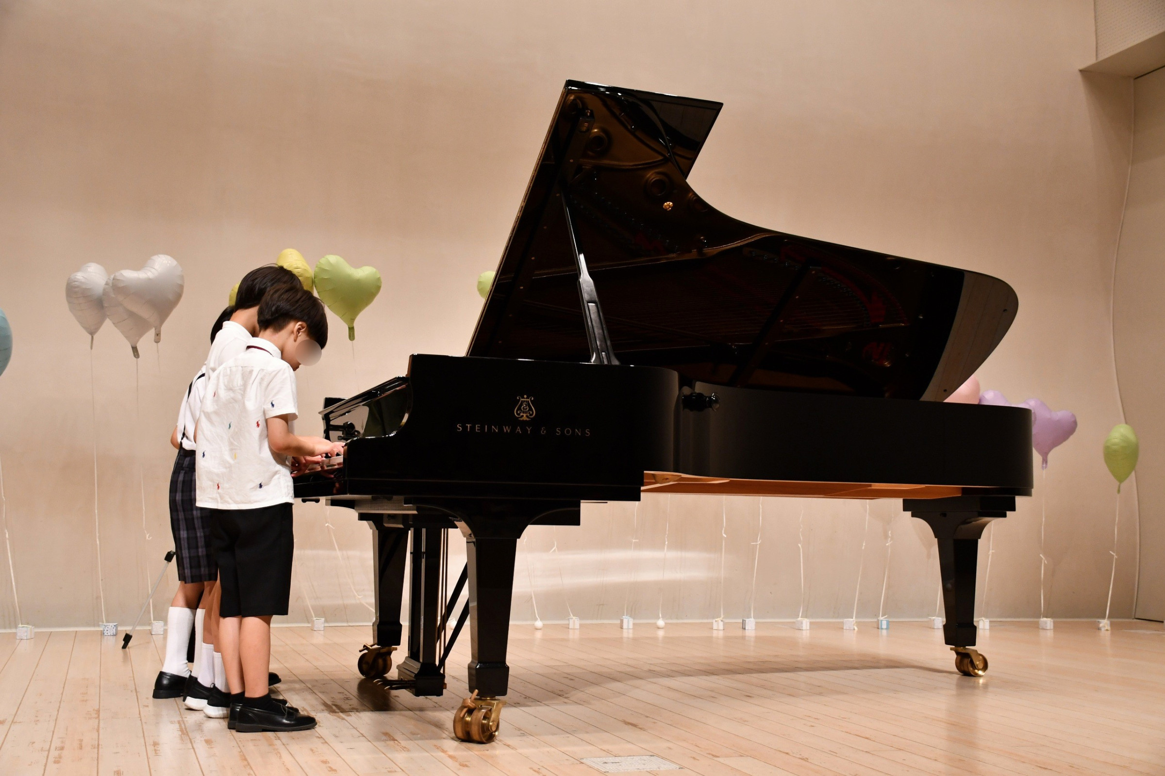 お友だちとの8手連弾も♪