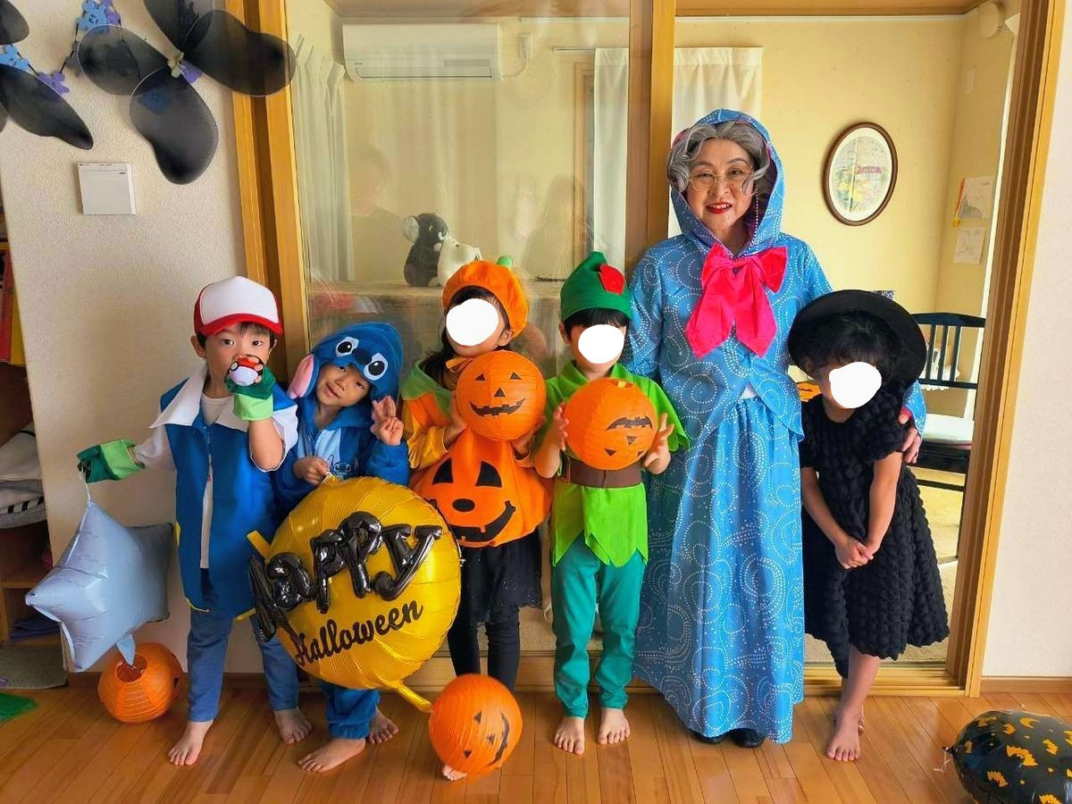 本日はリトミックのハロウィンレッスン🎃