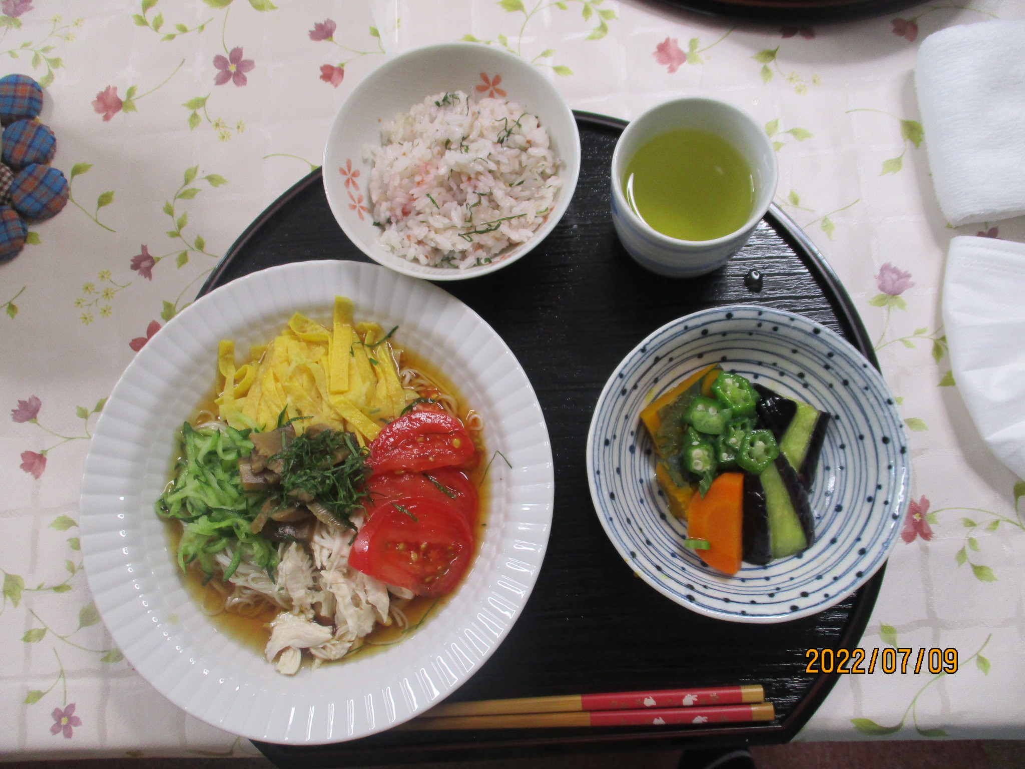 暑い夏は、ぶっかけそうめんで！