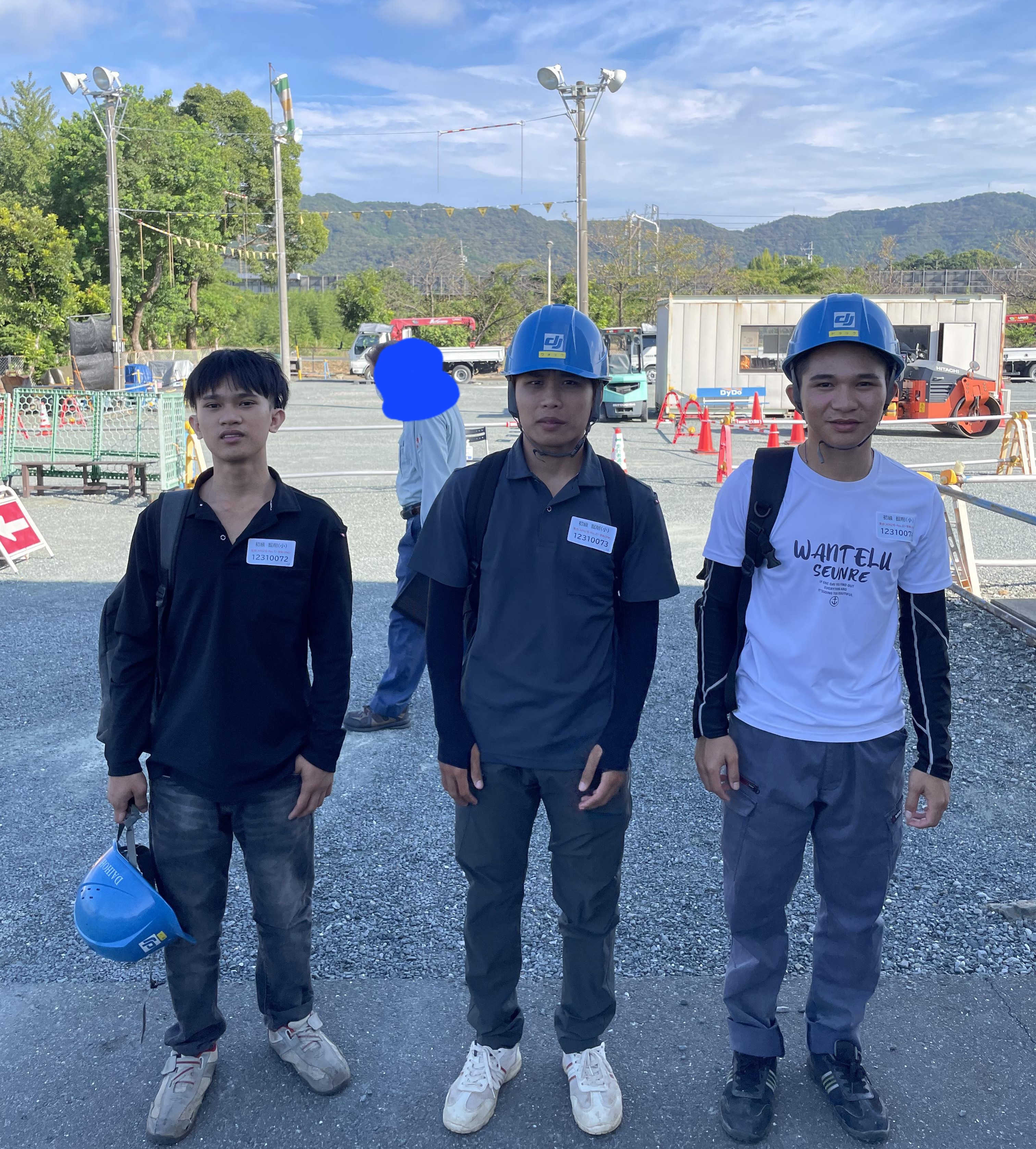 建設機械の資格を取得しました。