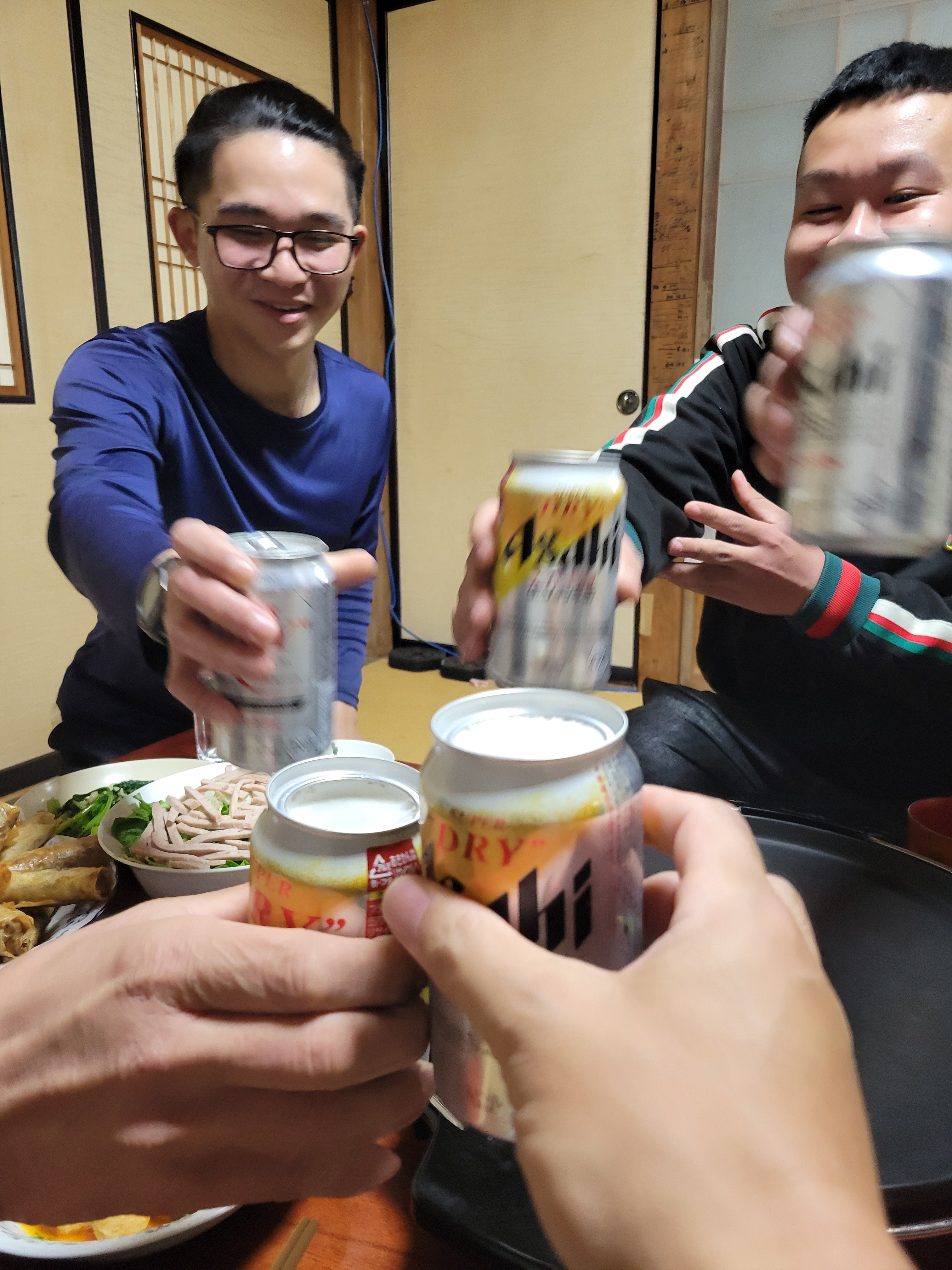 【実習生がパーティーを開いてくれました】