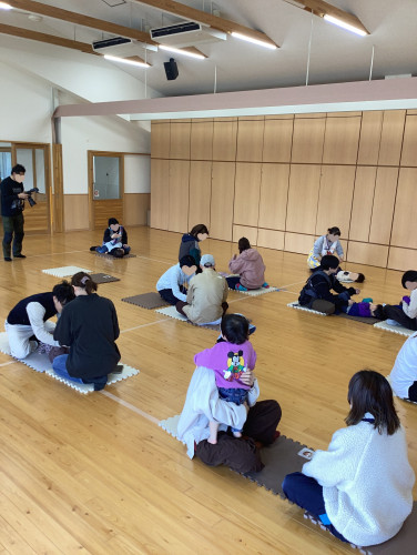 1歳ふれあい遊び会 (1).jpg