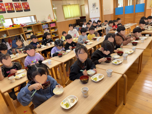 敦賀真鯛給食 (1).jpg