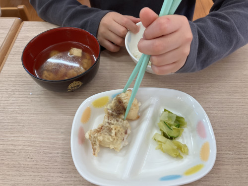 敦賀真鯛給食 (2).jpg