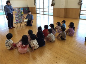 交通安全教室(年中・年少) (1).jpg