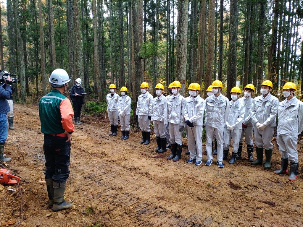 武生商工高校で林業体験研修を行いました。