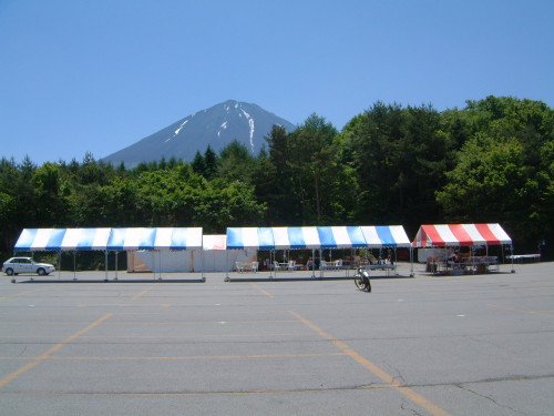 2004_0605_110218AA.JPG
