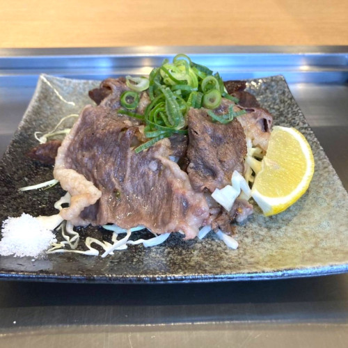 広島牛コウネ鉄板焼き（塩）.jpg