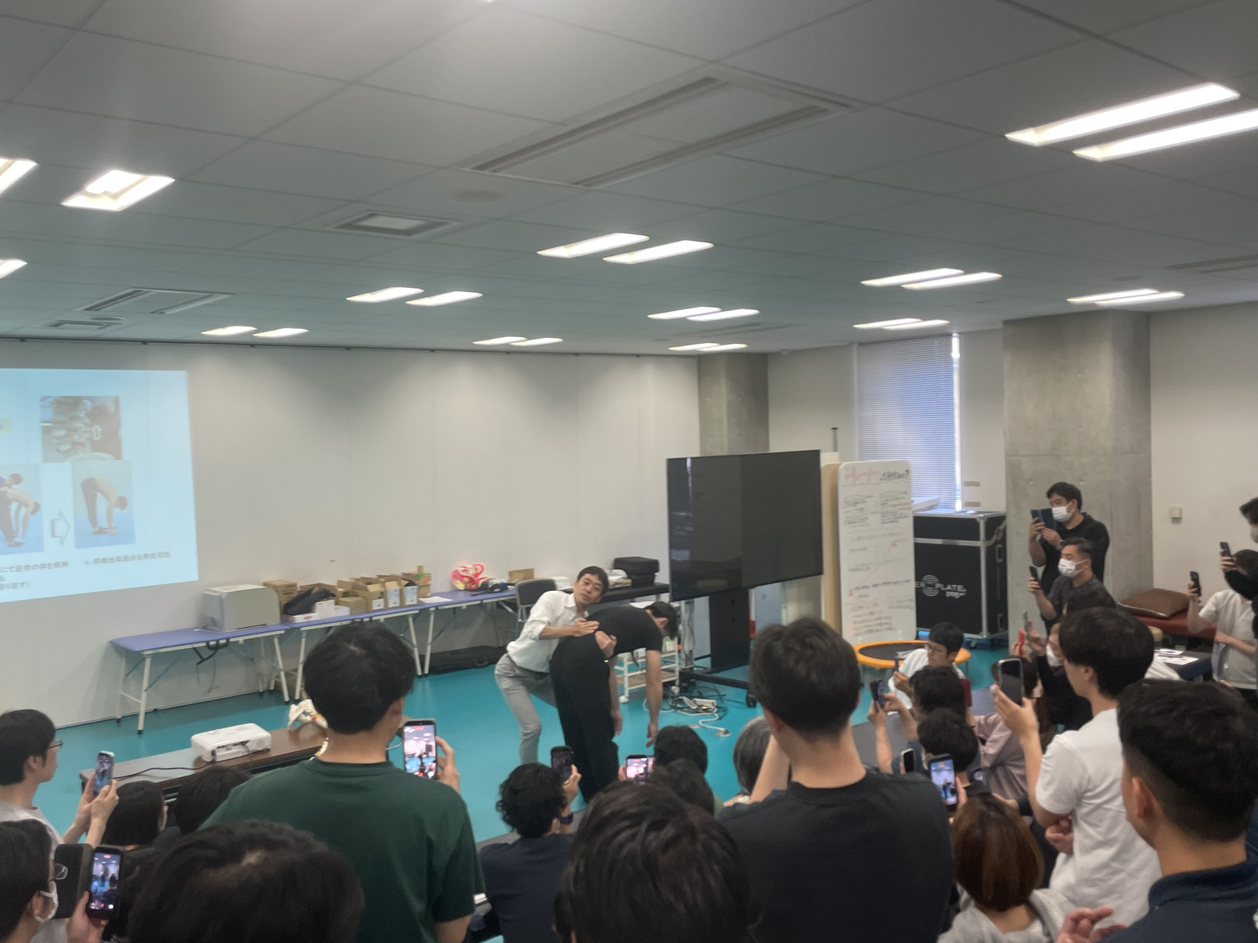 第106回腰痛運動療法セミナー実技1機能的障害編が開催されました