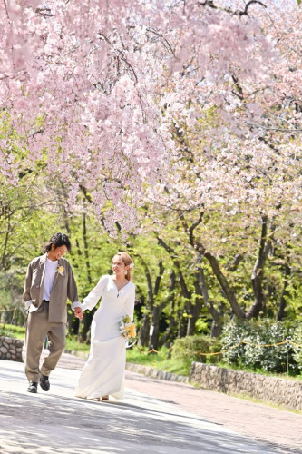 gloom-bride-walk-cherry-blossoms.jpg