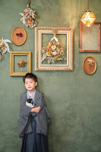 shichigosan_boy_green_wall_1.jpg