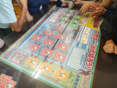 LINE_ALBUM_高棚小学校６年防災教室_250910_8.jpg