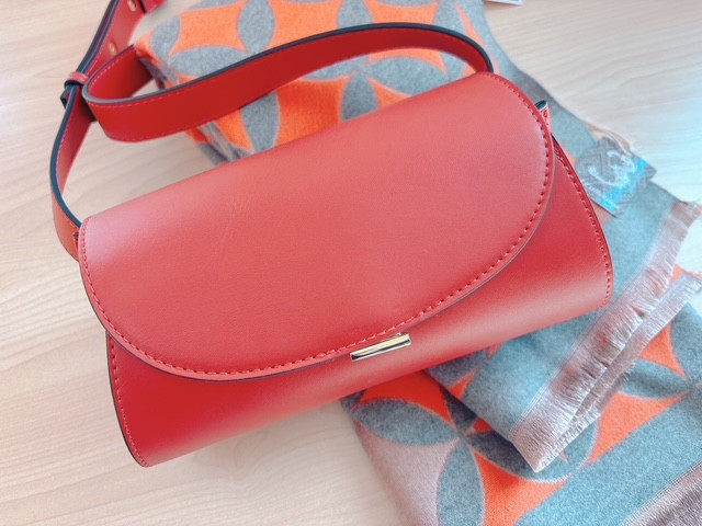 着やすくて素材のいいもの