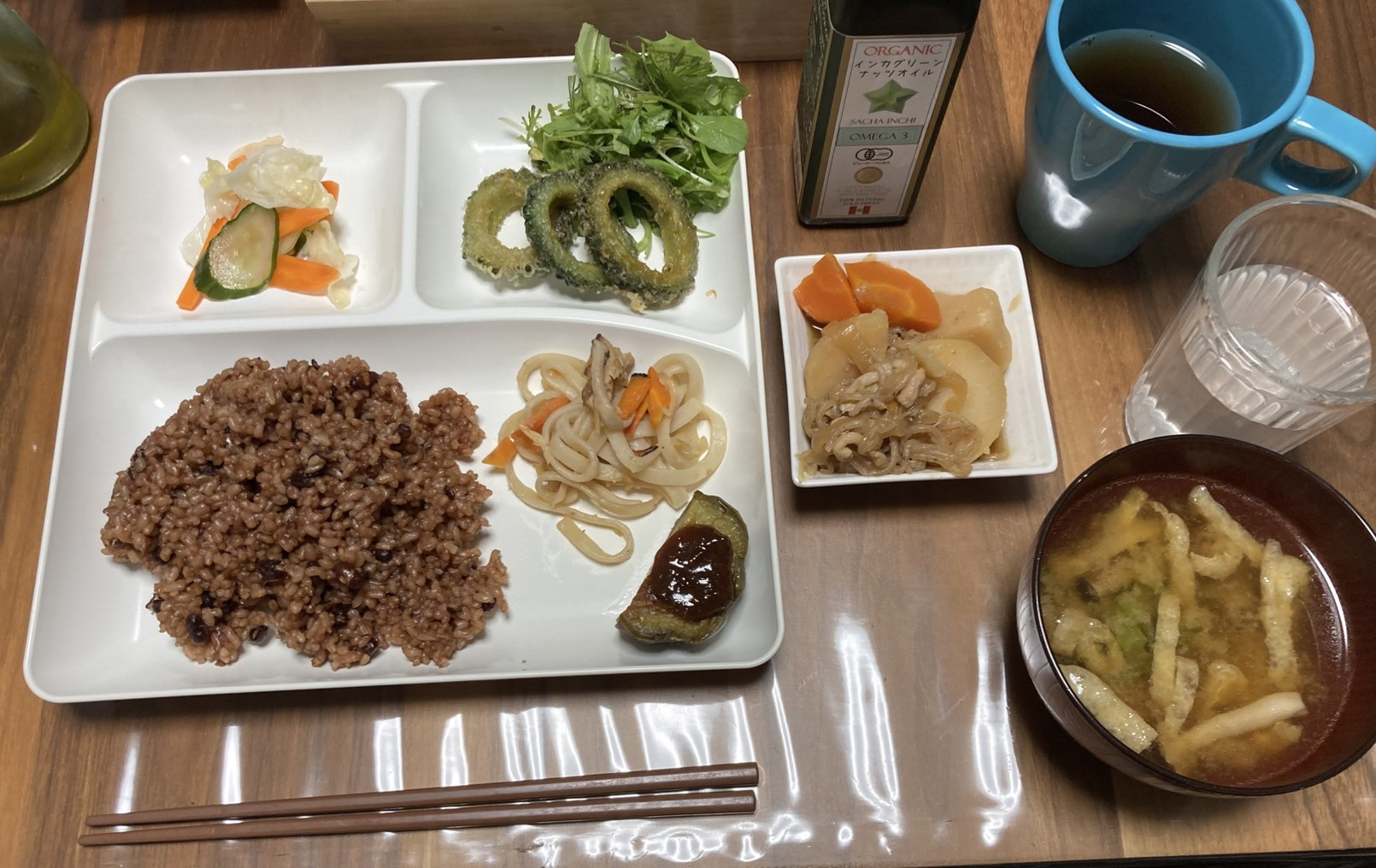 無添加ランチです🍽️  ・肉じゃが ・ゴーヤの唐揚げ ・浅漬け ・つるむらきと油揚げの味噌汁