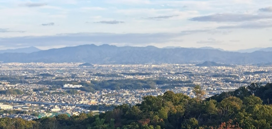 明神山からの大和三山など奈良盆地