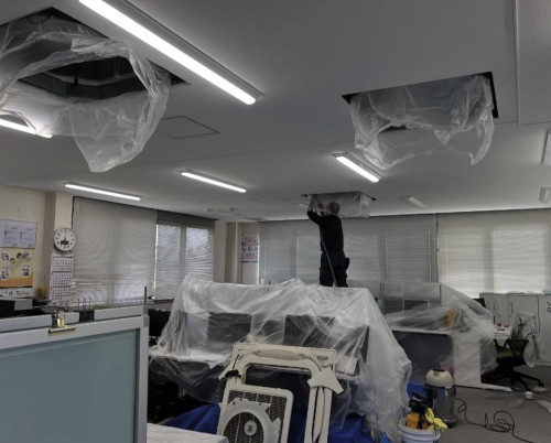 エアコン作業風景.jpg