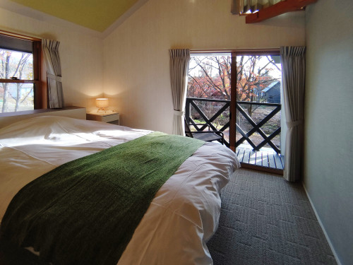 room2.jpg