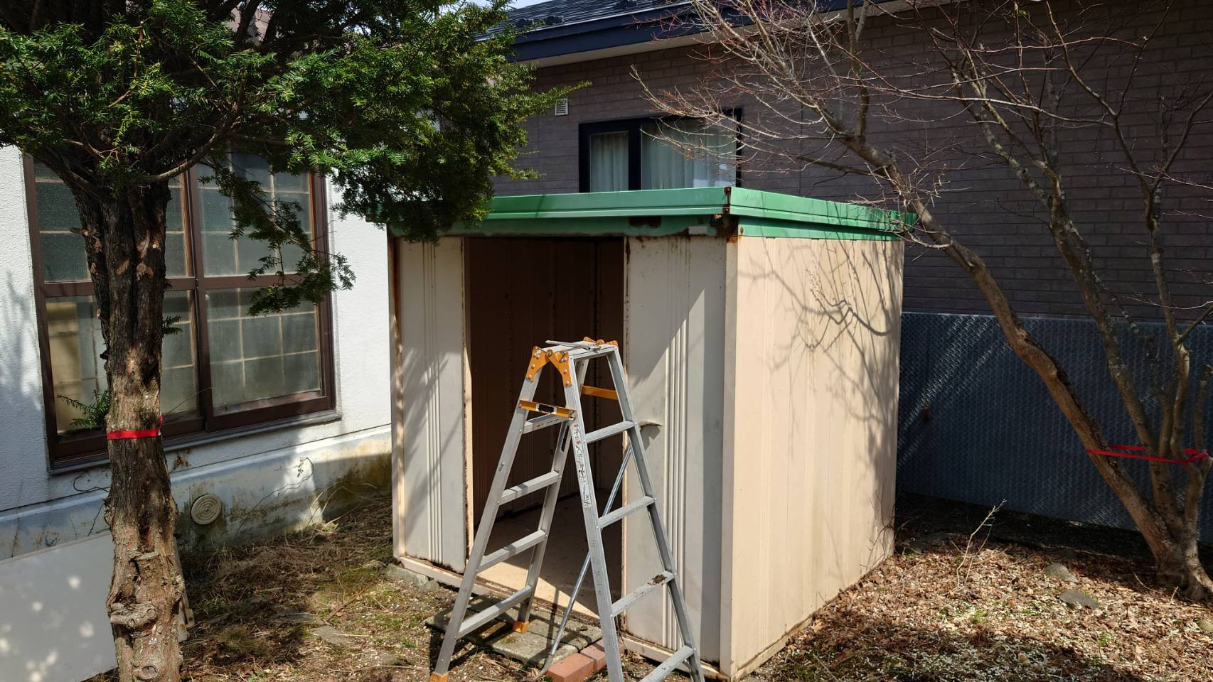 物置の撤去解体　大きさにより撤去料金が異なりますのでまずお問い合わせください　