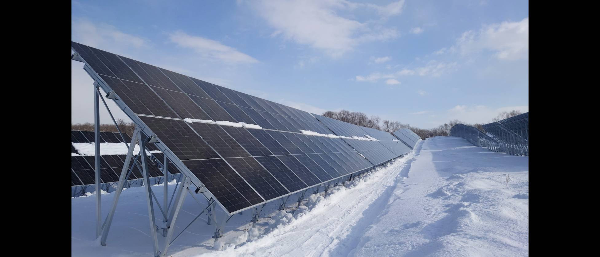 太陽光発電所・メガソーラー　除雪作業　作業量・敷地面積等により料金が異なりますのでまずお問い合わせください
