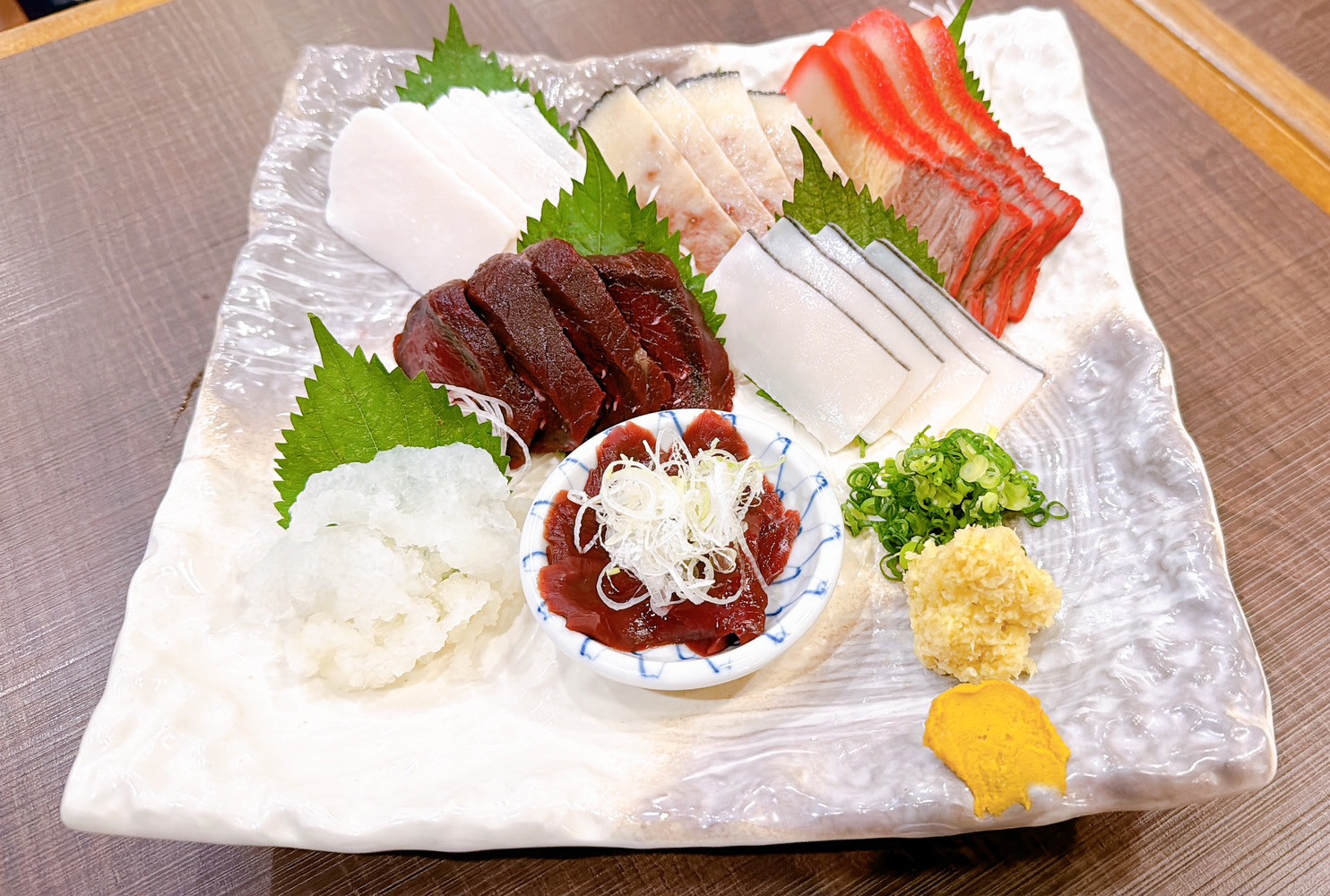 名物！鯨刺身全盛