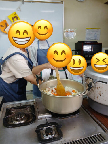 line_oa_chat_260814_133640_group_3.jpg