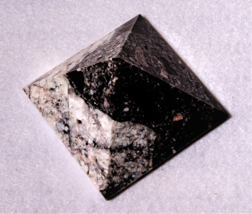 ピラミッドゲルマニュウム.jpg