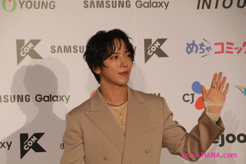 JUNG YONG HWA B 1.jpg